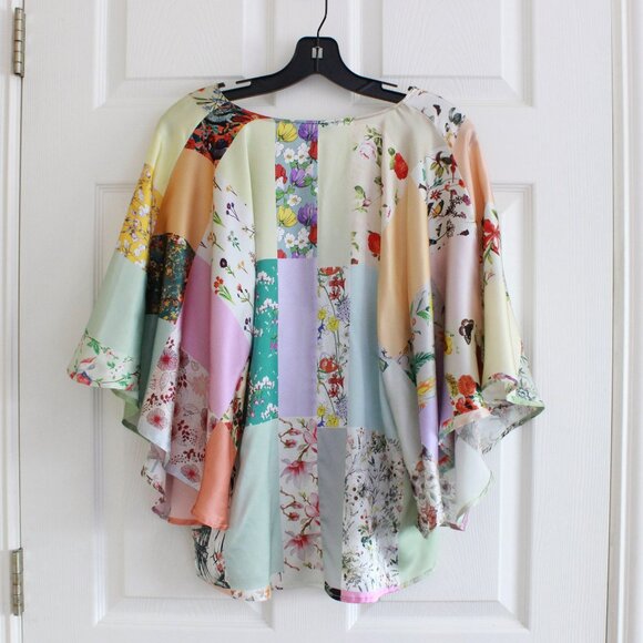 Unbreak.it Patchwork Flowers Print Silk Flare Sleeve Blouse - Picture 12 of 16